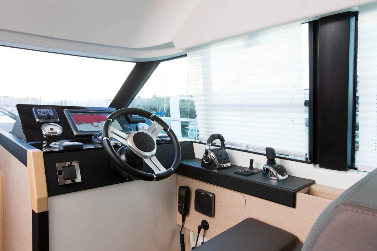 PRESTIGE 420 Interior 5