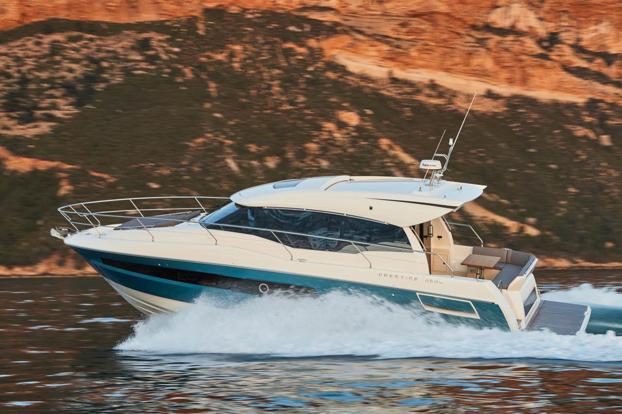 PRESTIGE 460S Exterior 9