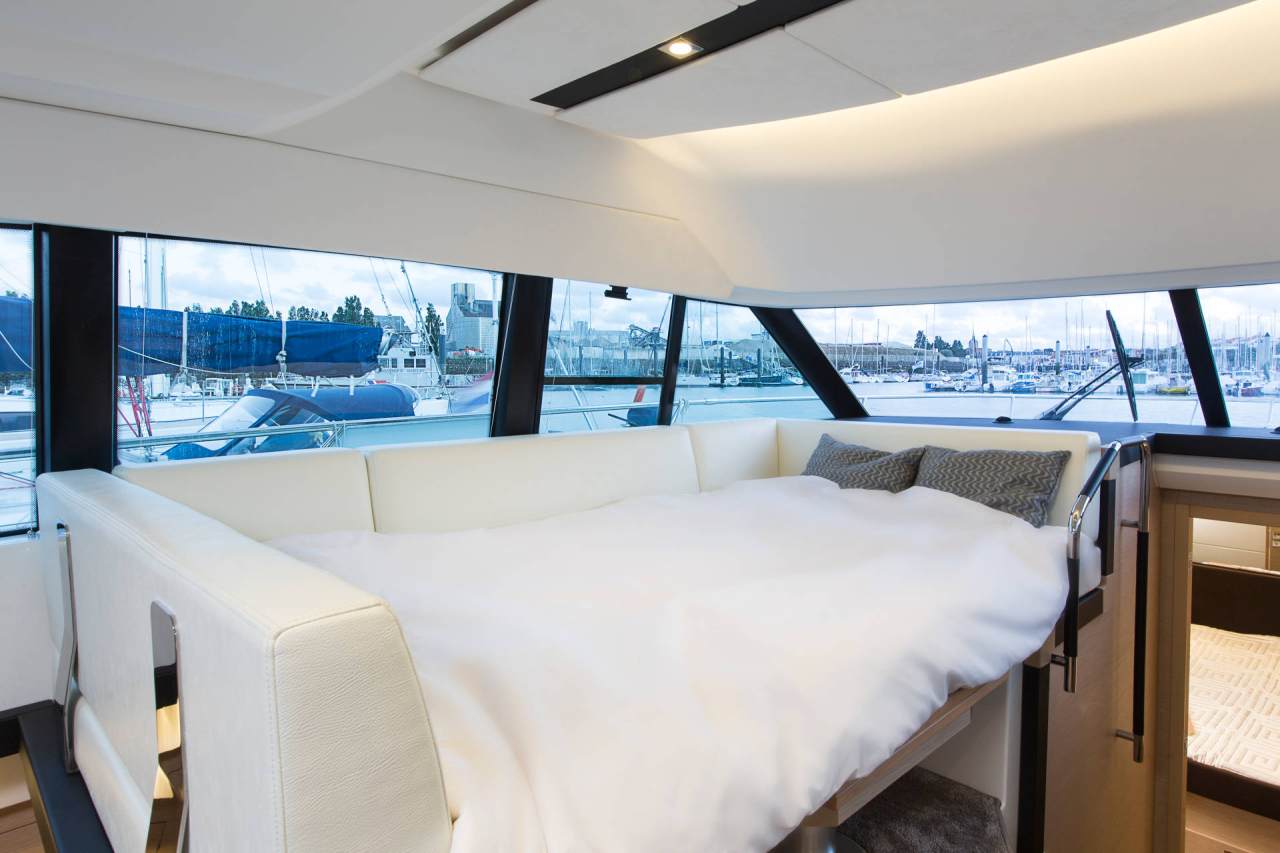 PRESTIGE 420 Interior 3