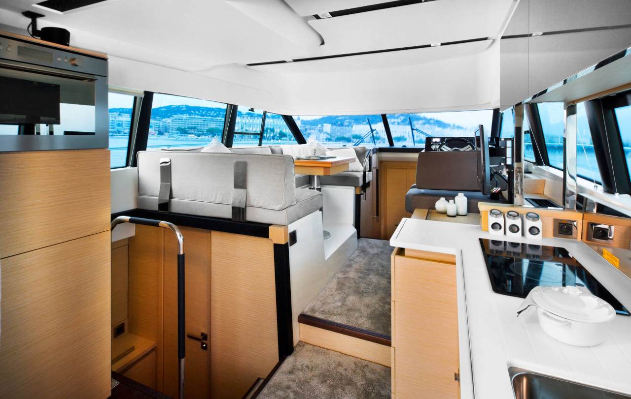 PRESTIGE 420 Interior 16